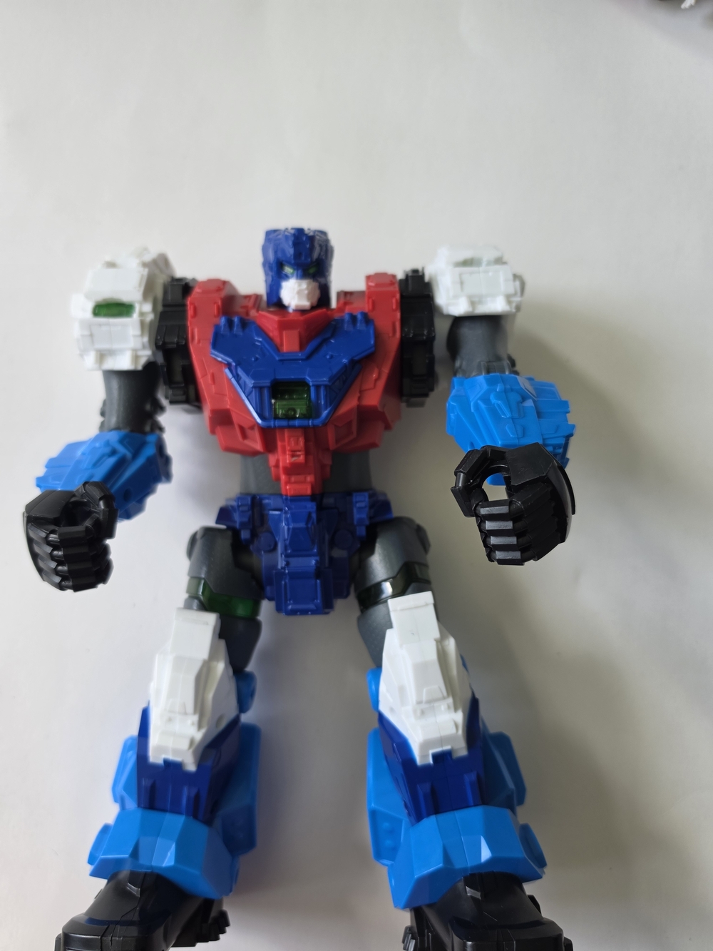 the Adventure Force Cybomech Combat Robot action figure.